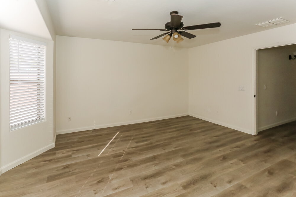 Building Photo - 1324 S 172nd Ln