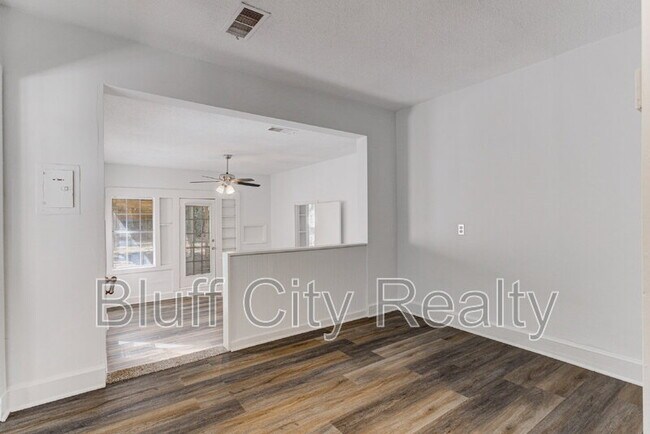 Building Photo - 3573 Spottswood Ave