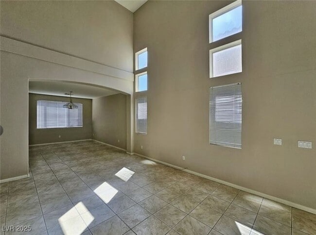 Building Photo - 8917 Waltzing Waters Ct