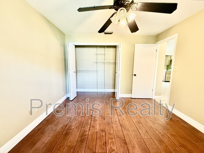 Building Photo - 1308 Amble Ln