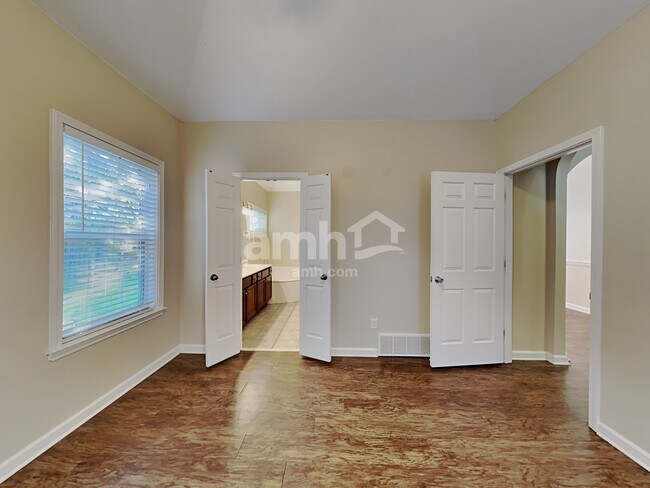 Building Photo - 2713 Bending Elm Dr