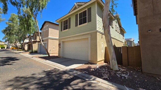 Building Photo - SOLAR home in amenity rich Verrado!