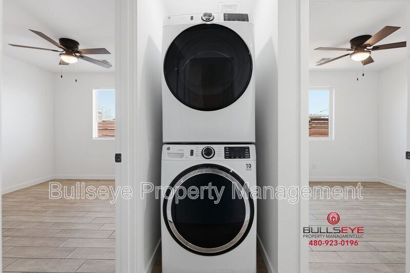 Building Photo - 428 S 97th Pl