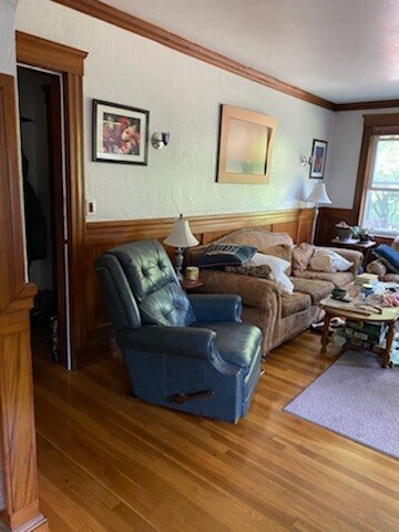 Living Room - 31 Greycliff Rd