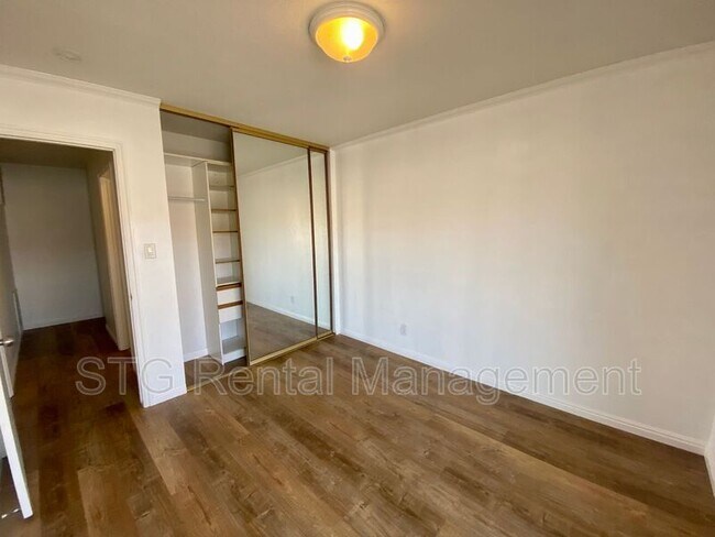 Building Photo - 325 S 200 E