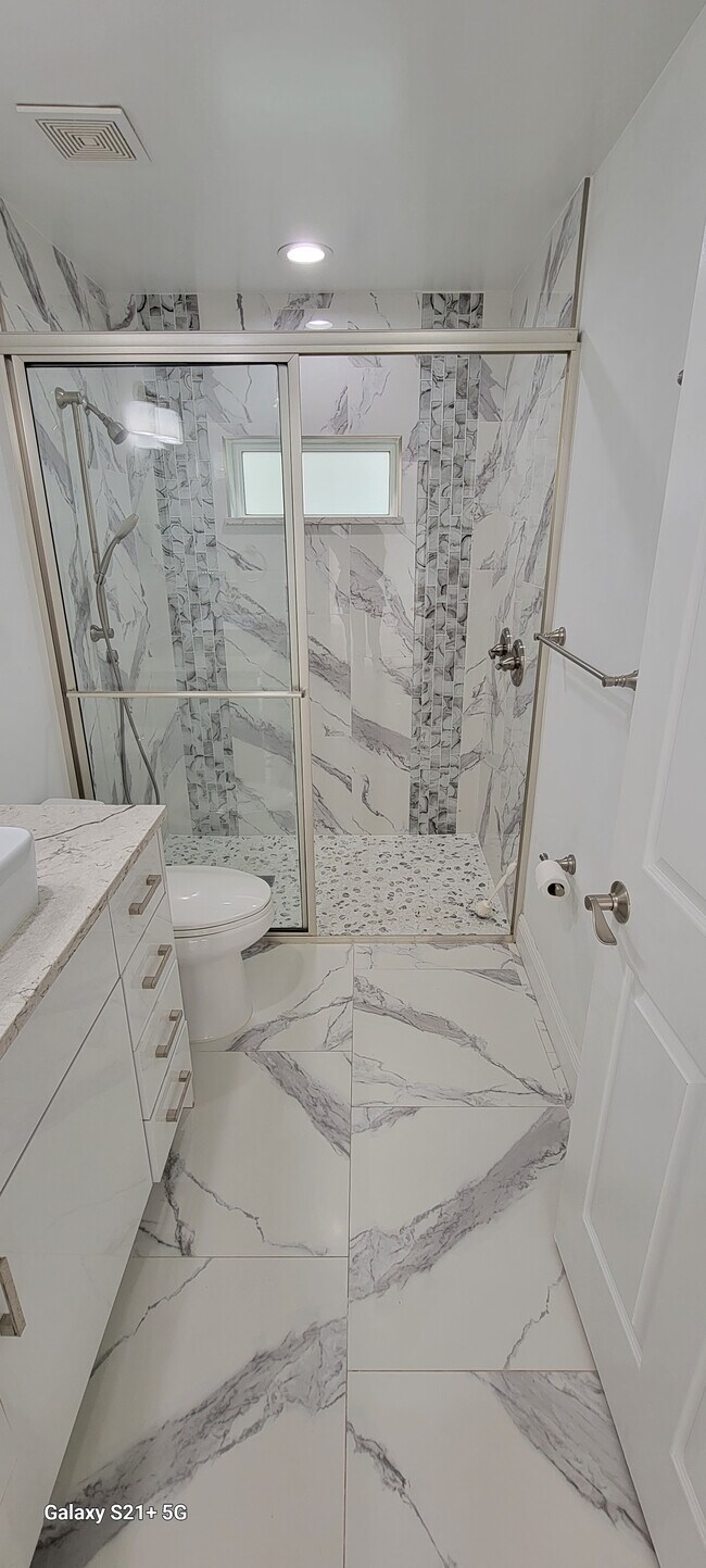 Building Photo - 5200 West Blvd