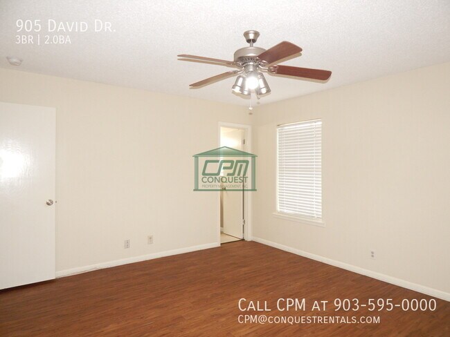 Building Photo - 905 David Dr