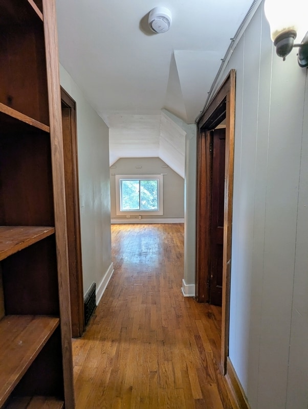 Building Photo - 818 Woodbine Ave