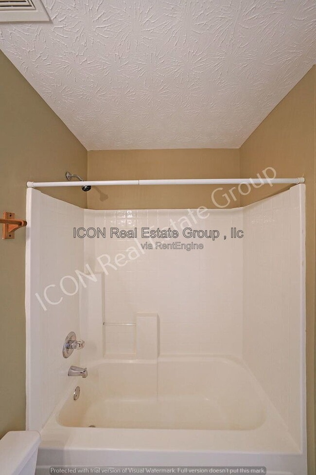 Building Photo - 27 Timber Ridge Dr