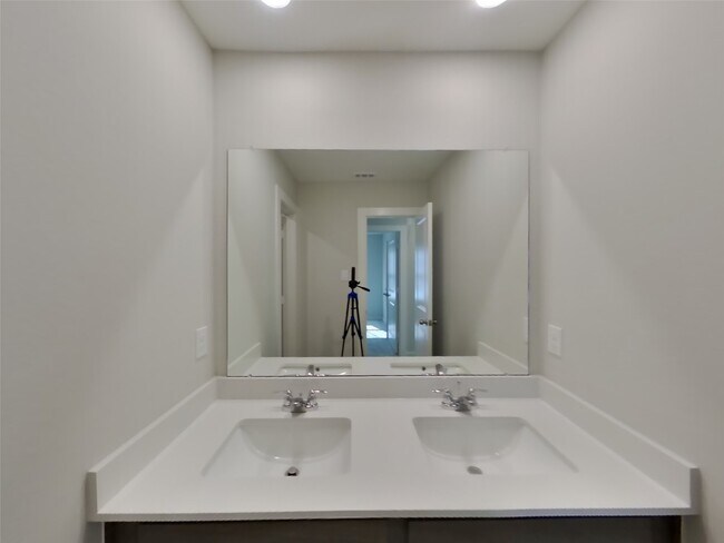 Building Photo - 22813 Terrazzo Dr
