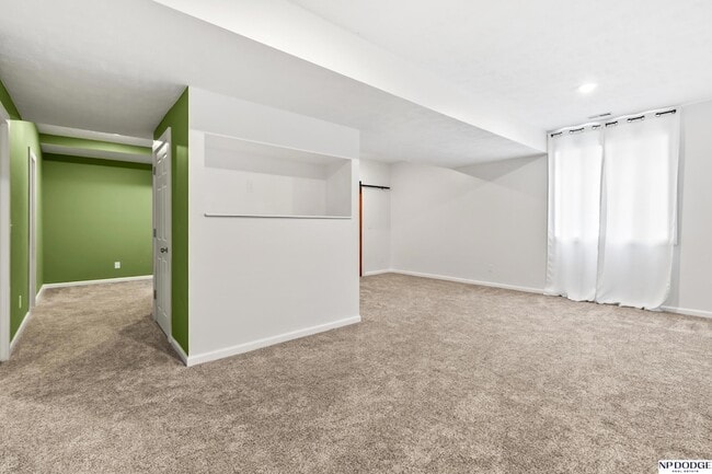 Building Photo - 1104 Valleyview Dr