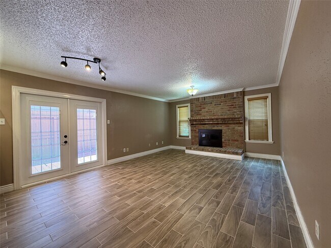 Building Photo - 10555 Turtlewood Ct