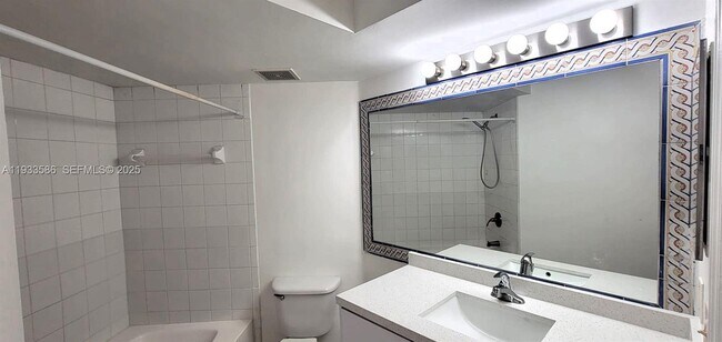 Building Photo - 150 NW 96th Ave