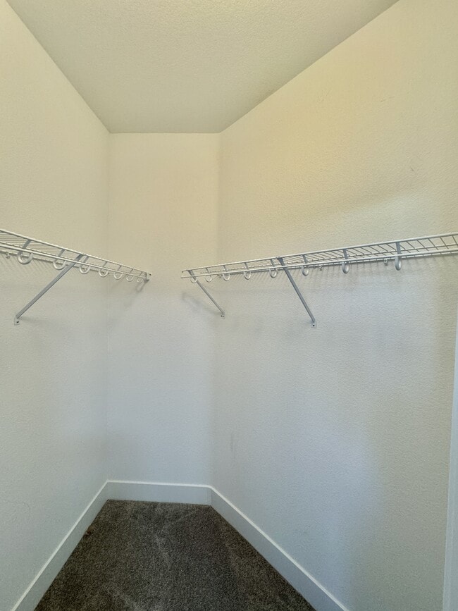 Building Photo - 8732 S Black Cordon Rd