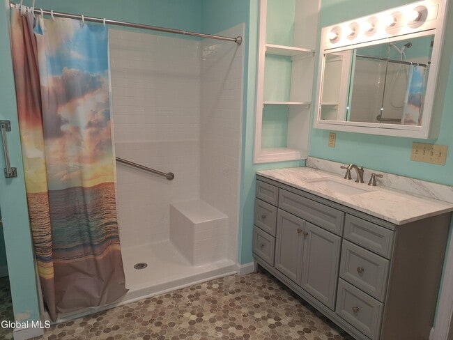 Building Photo - 1031 Saratoga Rd