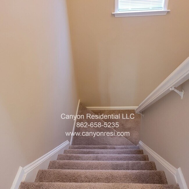 Building Photo - 4396 Moat Dr