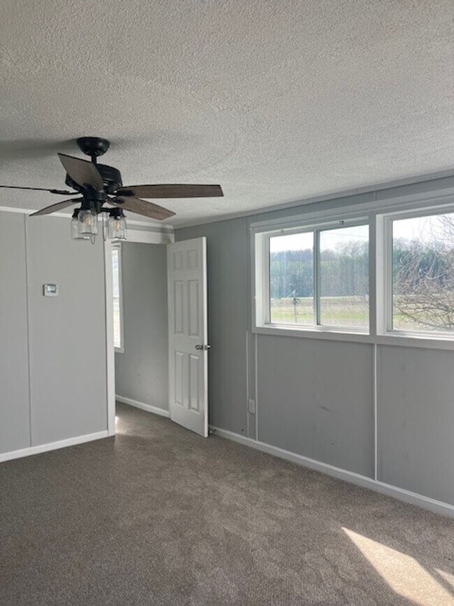 Building Photo - 2bed Rural Mobile Home