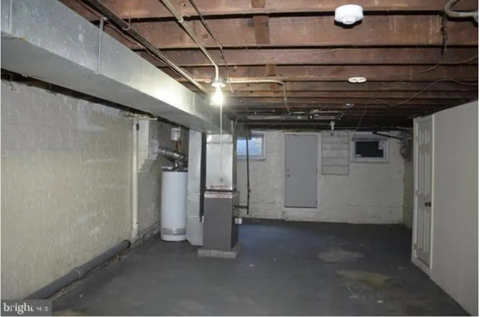 Basement/ washer and dryer - 2624 Garrett Ave