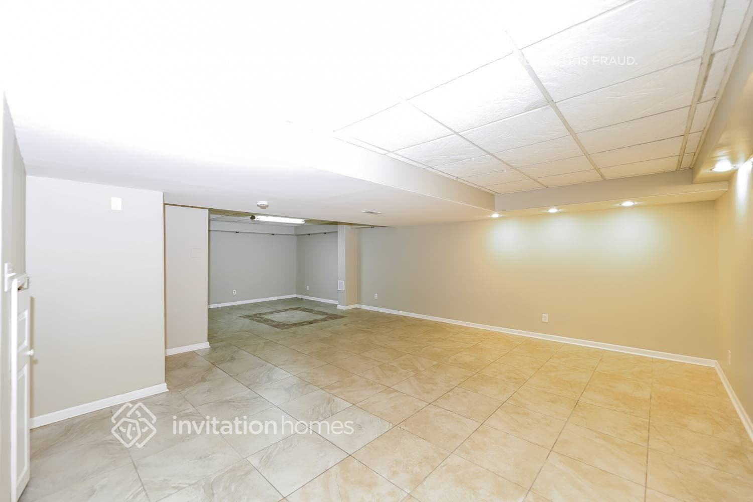 Building Photo - 16464 Coventry Ln