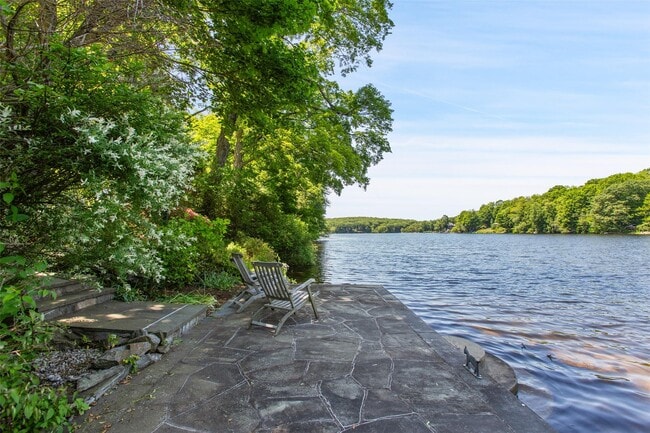 Primary Photo - 30 Lake Dr