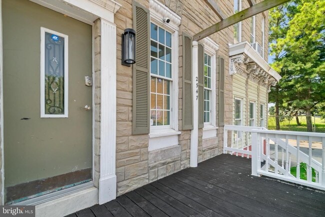 Primary Photo - 2547 Ashton St