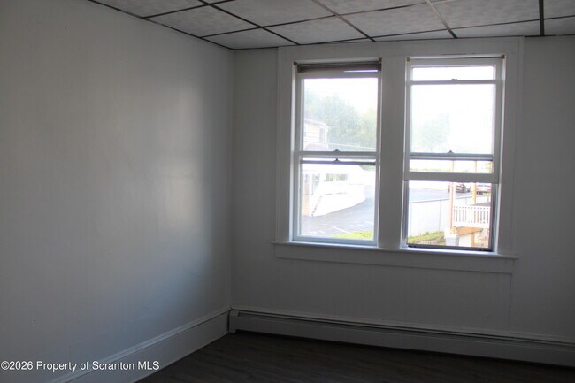 Building Photo - 61 Fallbrook St