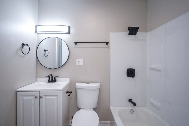 Building Photo - Recently Remodeled 4-Bedroom Home with Modern Upgrades & Spacious Yard in McCordsville