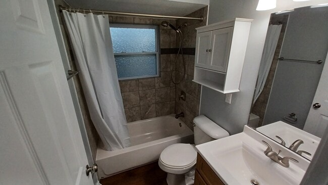 Building Photo - 1836 Engle