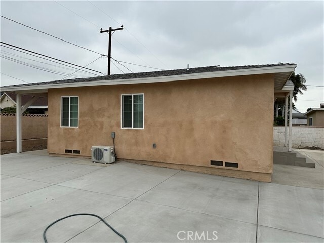 Building Photo - 9517 Stoakes Ave