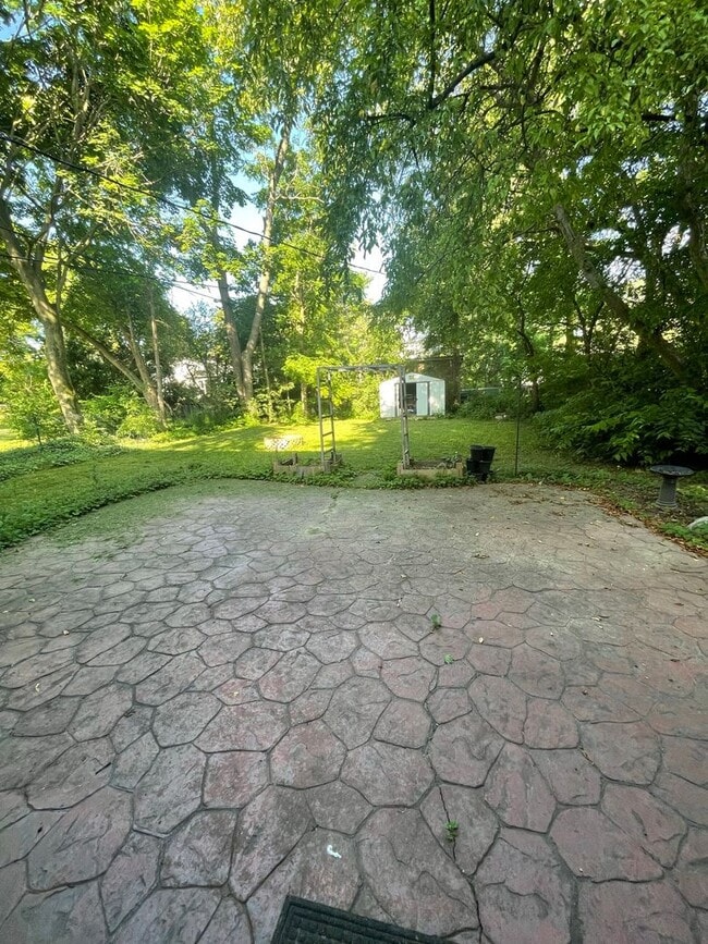 Building Photo - Spacious Four Bedroom Home Available Summer of 2026!