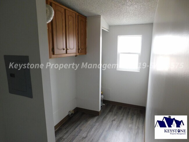Building Photo - 710 S Walton Dr