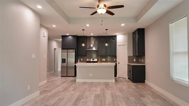 Building Photo - 6502 Bunche Dr
