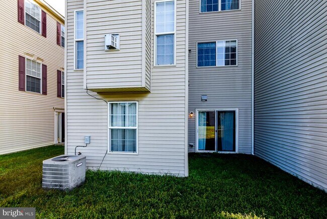 Building Photo - 1551 Falling Brook Ct