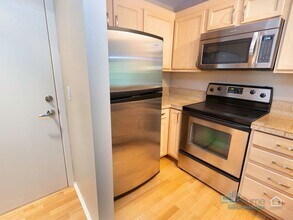 Building Photo - 1-MONTH FREE SPECIAL! Renovated 2 Bd/2 Ba Condo w/parking