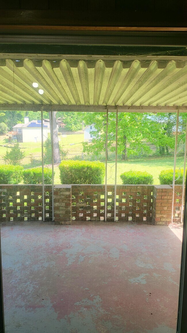 Building Photo - 2541 Meadow Lark Dr
