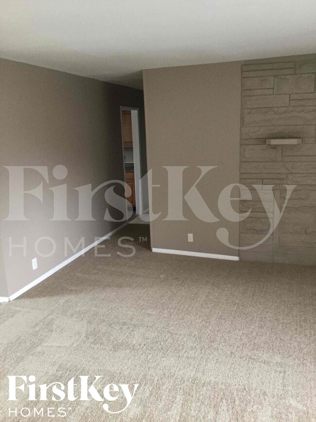 Building Photo - 221 N High School Rd