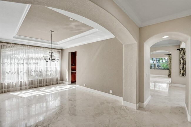 Building Photo - 7607 NW 127th Manor