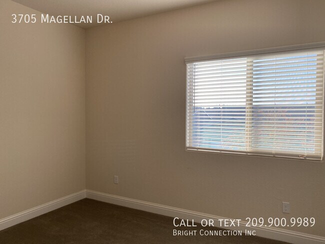 Building Photo - 3705 Magellan Dr