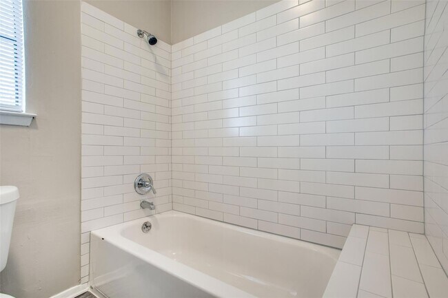 Building Photo - 5301 Indio Cove