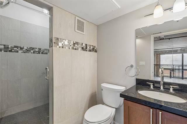 Building Photo - 3110 Thomas Ave