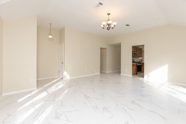 Building Photo - 3422 Keygate Dr