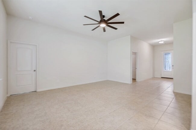 Building Photo - 4517 Shy Creek Ln