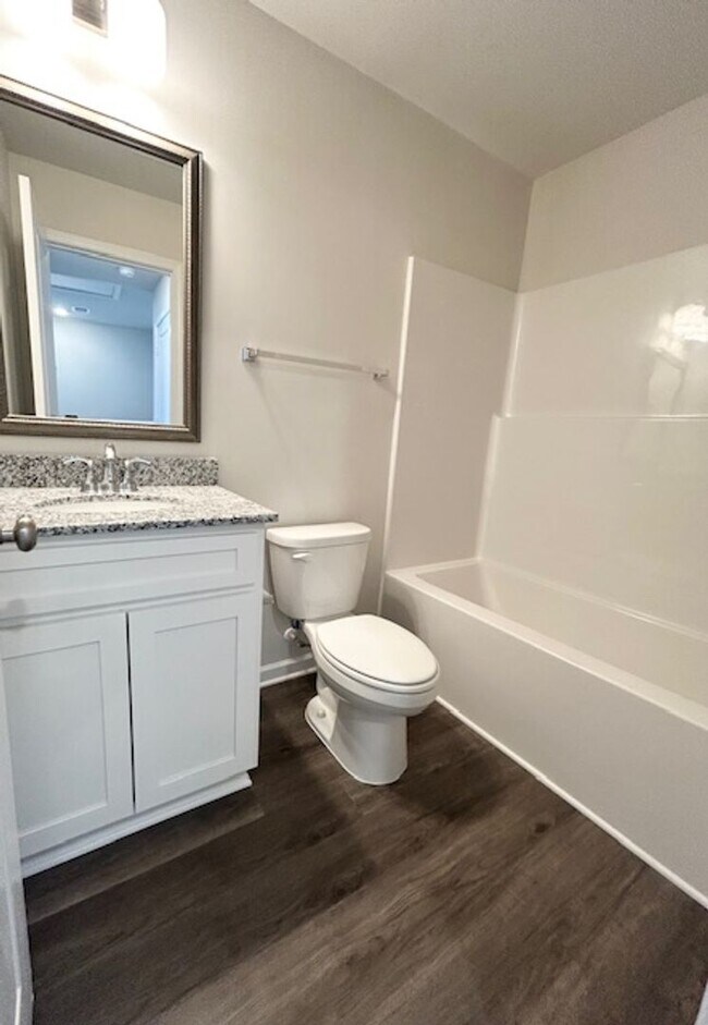 Building Photo - MODERN TOWNHOUSE LIVING IN HARBISON GROVE