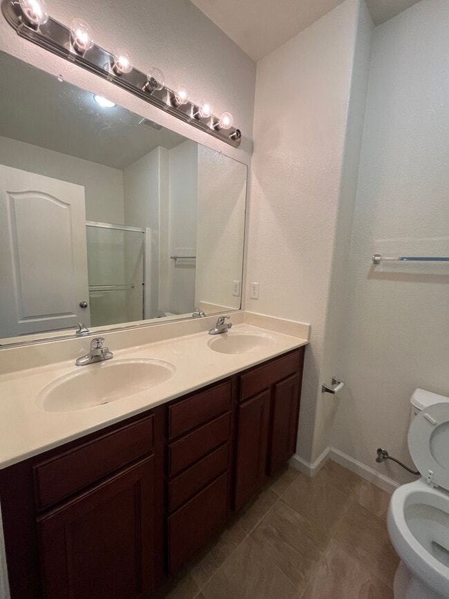 Building Photo - HAMPTON VILLAGE - 2 BR / 2 BA CONDO AVAILABLE NOW!