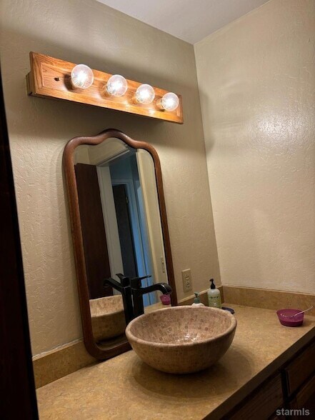Building Photo - 33856 Hawkweed Way