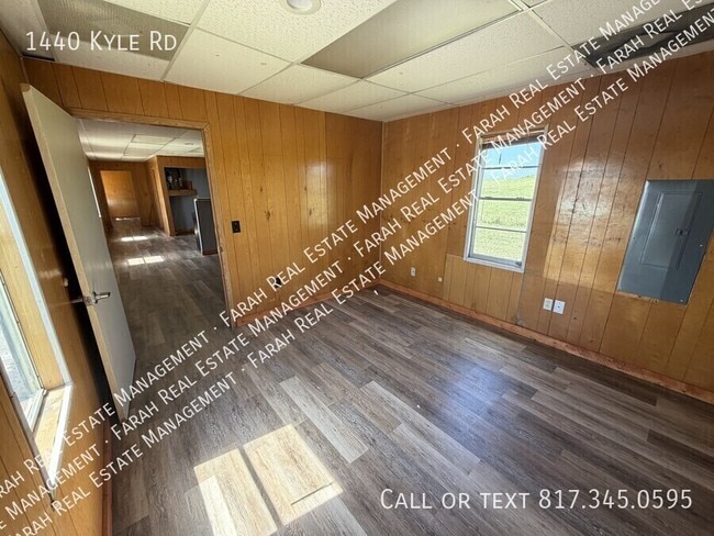 Building Photo - 1440 Kyle Rd