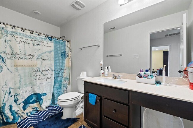 Building Photo - 1601 Sonny Dr