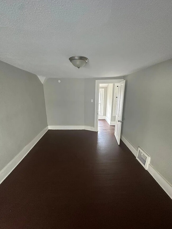 Building Photo - 1351 Logan Ave NW