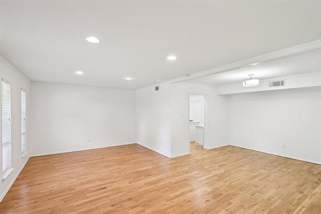 Building Photo - 4016 Willow Ridge Dr
