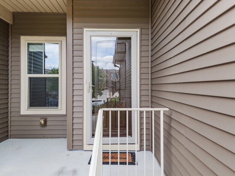 Building Photo - 118 Cypress Cir